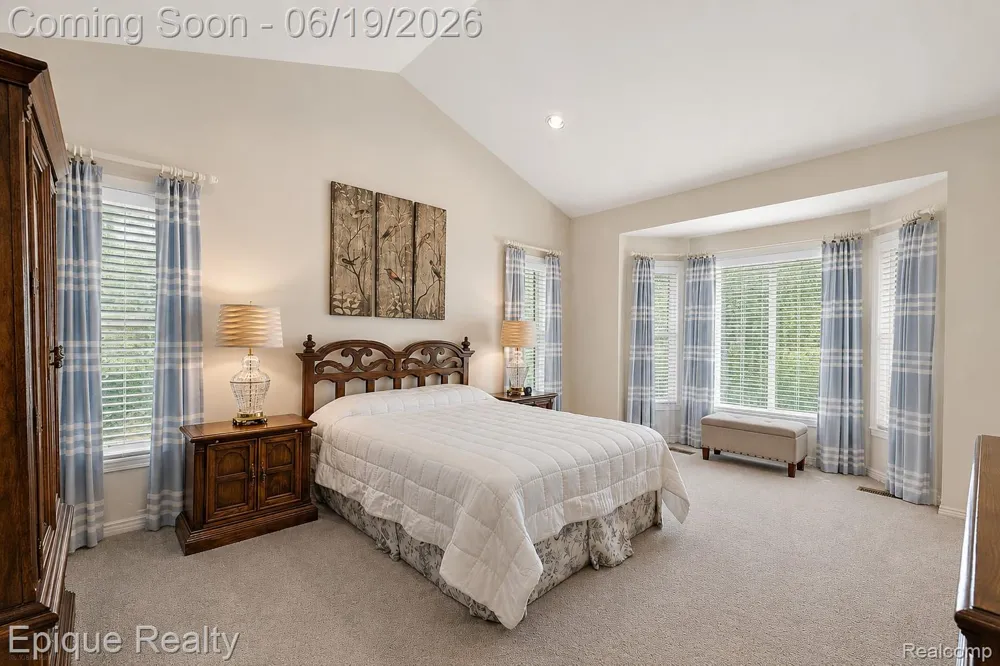 5675 Golf Pointe Drive Clarkston City, MI 48348