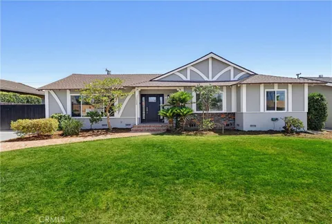 1532 E Old Badillo