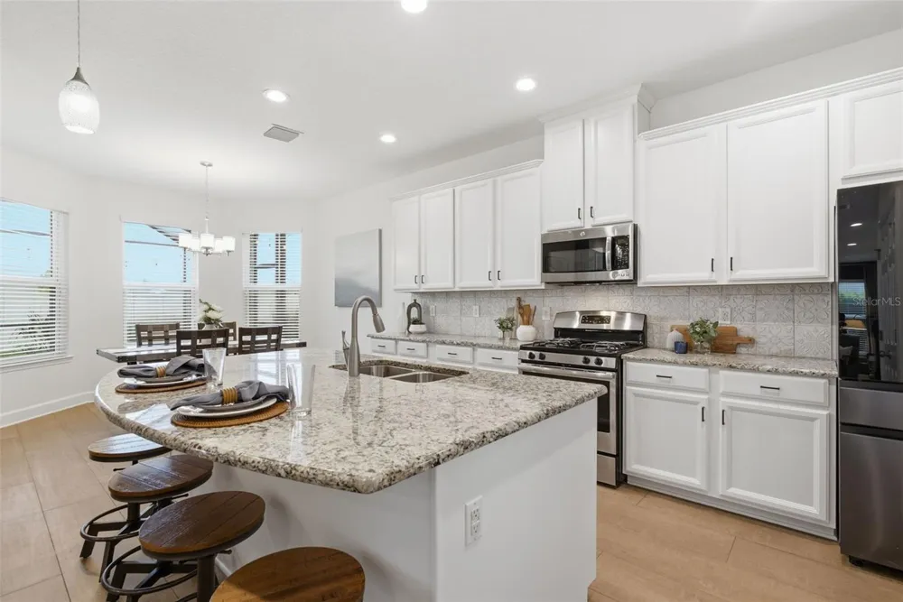 9323 BELLA VITA CIRCLE Land O Lakes, FL 34637