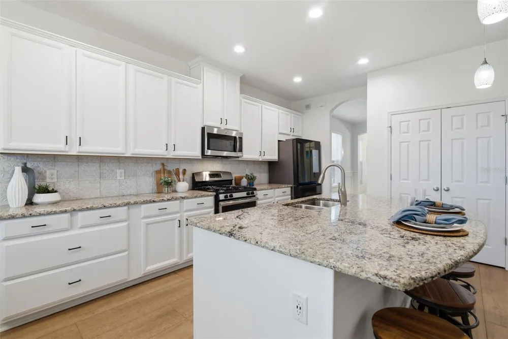 9323 BELLA VITA CIRCLE Land O Lakes, FL 34637