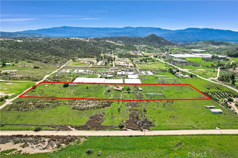 43450 Morgan Hemet, CA 92544