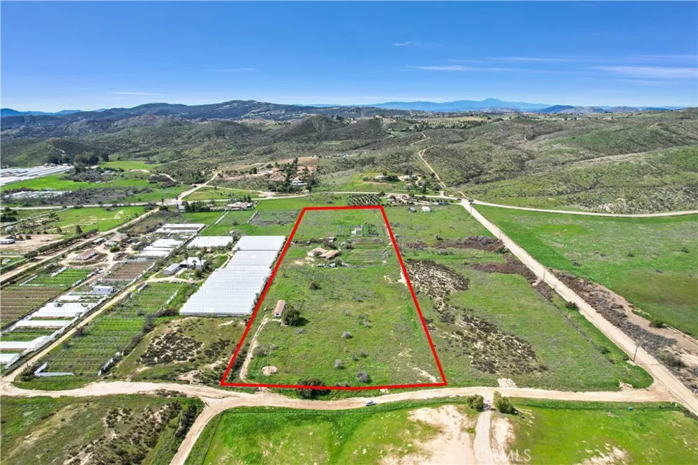 43450 Morgan Hemet, CA 92544
