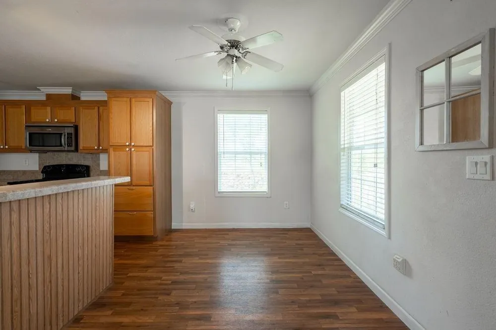 635 8th Street San Leon, TX 77539