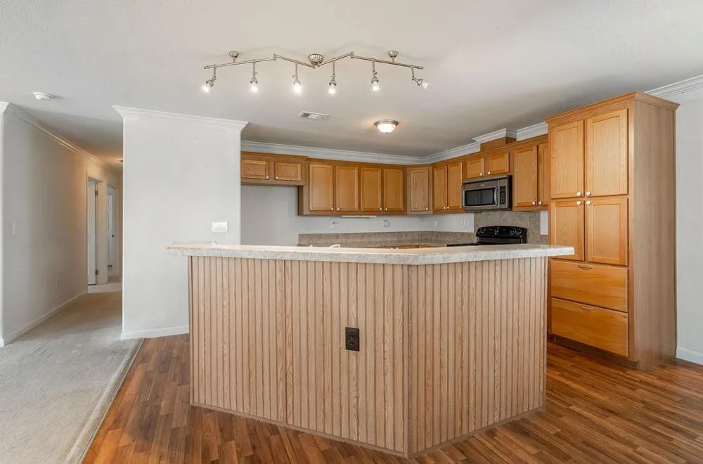 635 8th Street San Leon, TX 77539