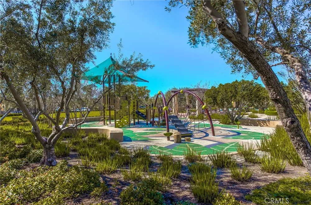 111 Tallowood Irvine, CA 92620