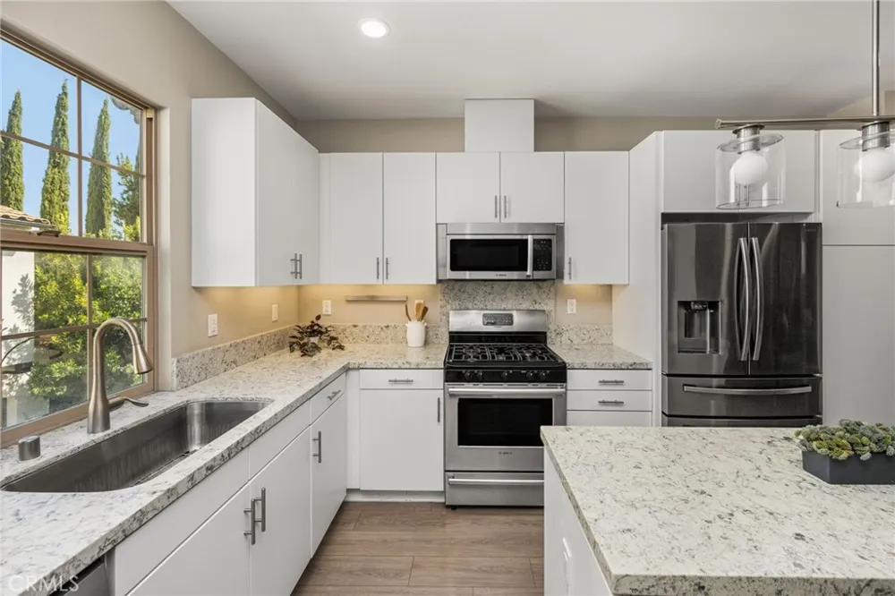 111 Tallowood Irvine, CA 92620