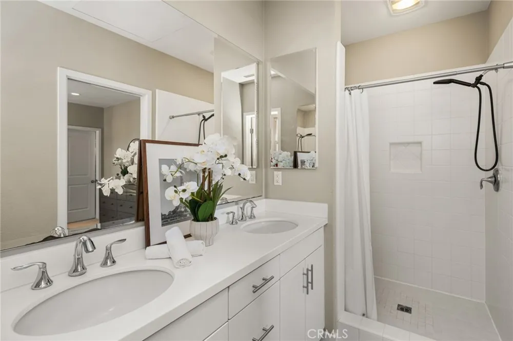111 Tallowood Irvine, CA 92620