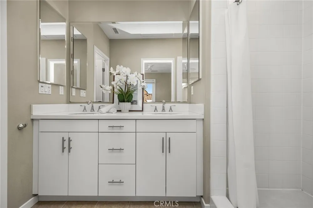 111 Tallowood Irvine, CA 92620