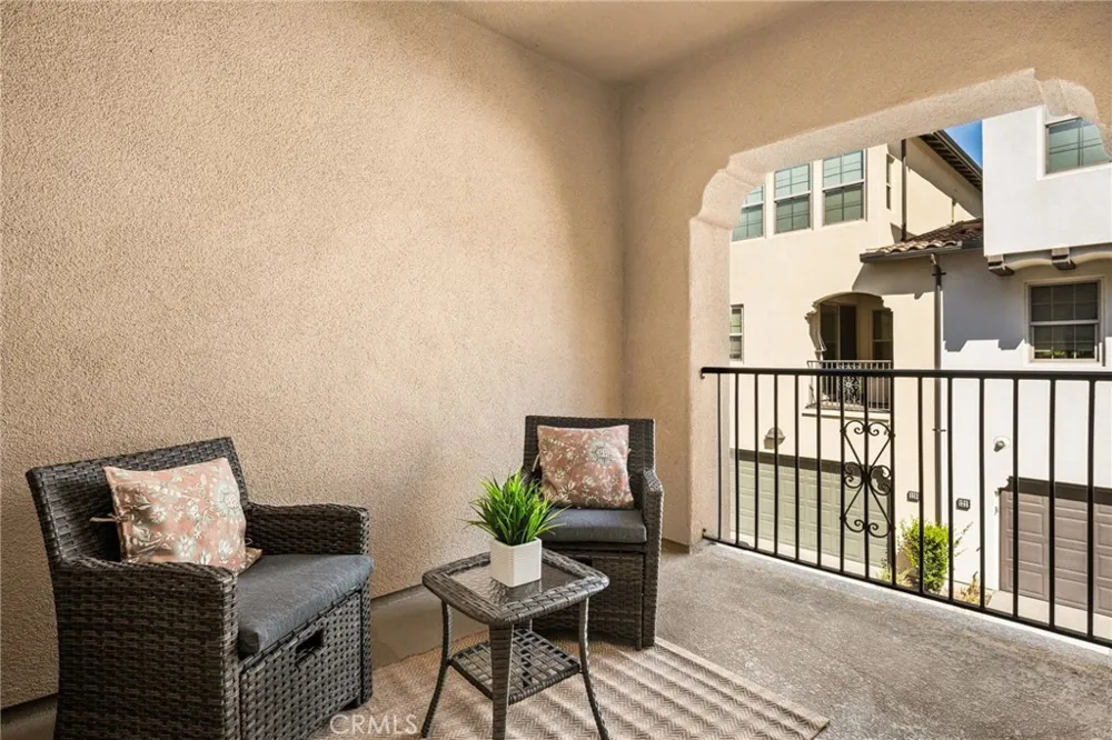 111 Tallowood Irvine, CA 92620