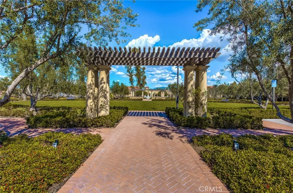 111 Tallowood Irvine, CA 92620