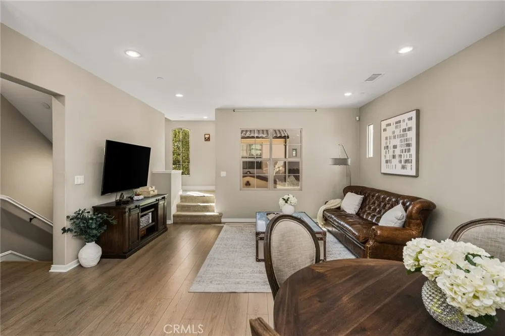 111 Tallowood Irvine, CA 92620