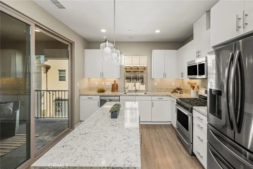 111 Tallowood Irvine, CA 92620