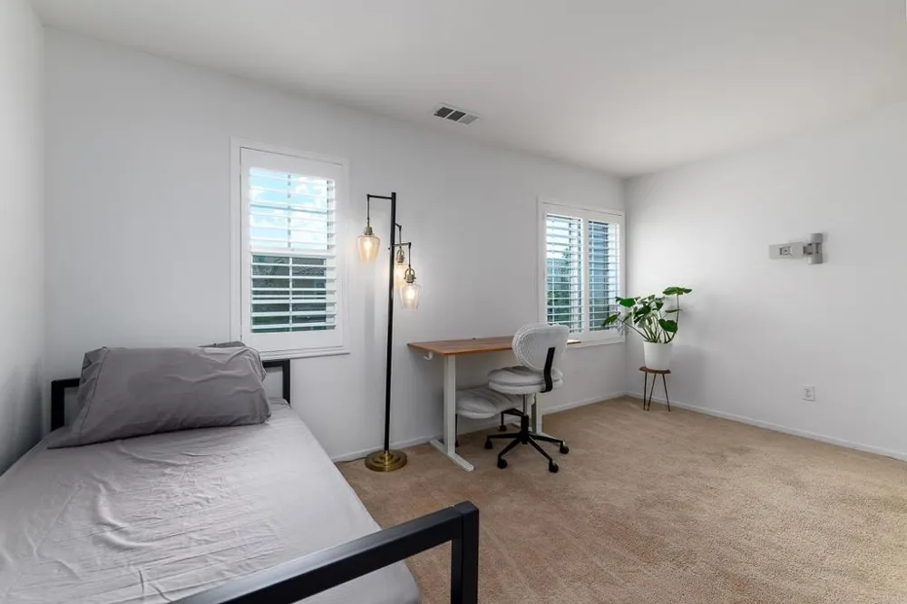 24248 Lilac Lane Lake Elsinore, CA 92532