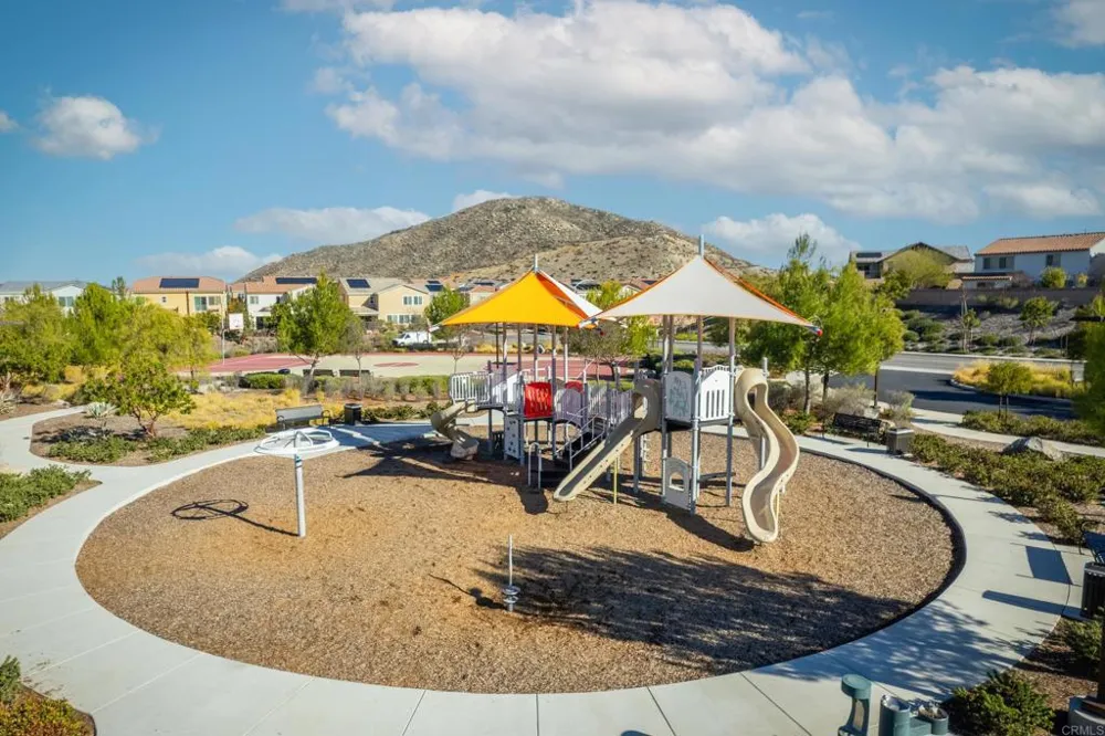 24248 Lilac Lane Lake Elsinore, CA 92532