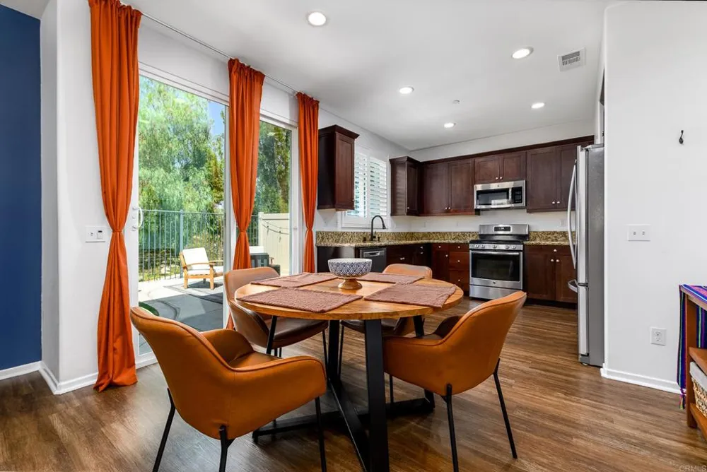 24248 Lilac Lane Lake Elsinore, CA 92532