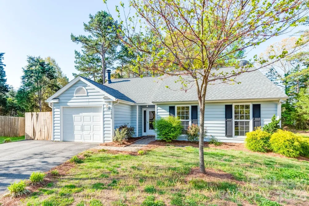 13818 Faversham Court Pineville, NC 28134