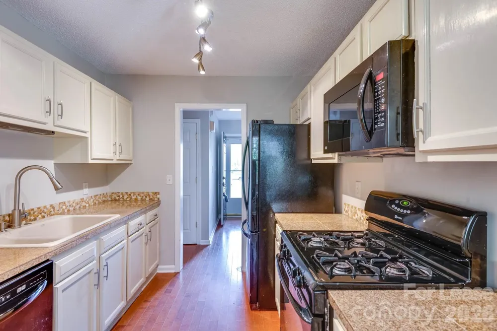 13818 Faversham Court Pineville, NC 28134