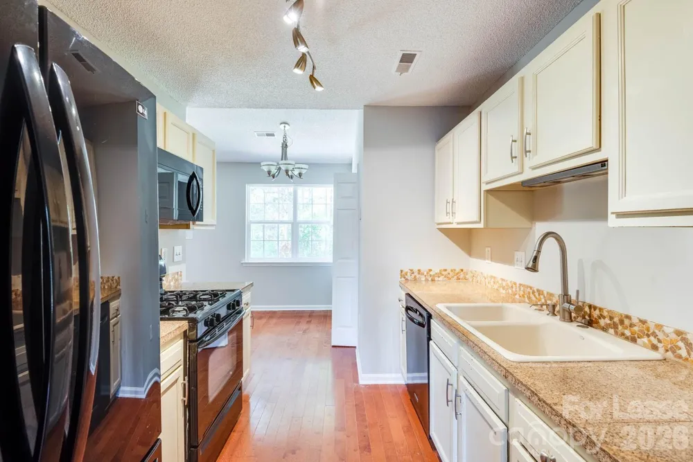 13818 Faversham Court Pineville, NC 28134