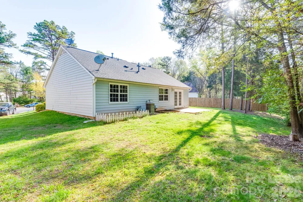 13818 Faversham Court Pineville, NC 28134