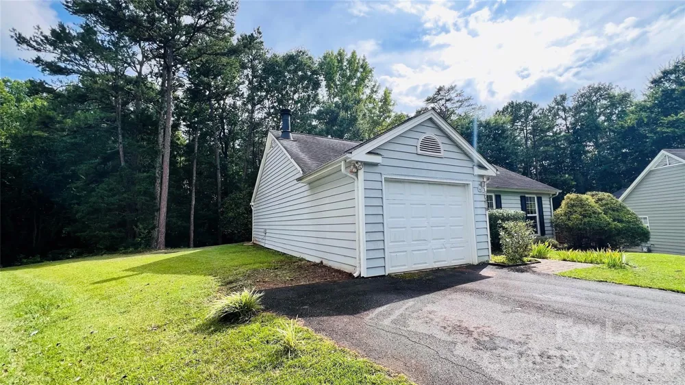13818 Faversham Court Pineville, NC 28134