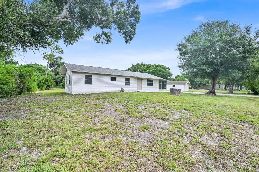 833 NW 34th Street Okeechobee, FL 34972
