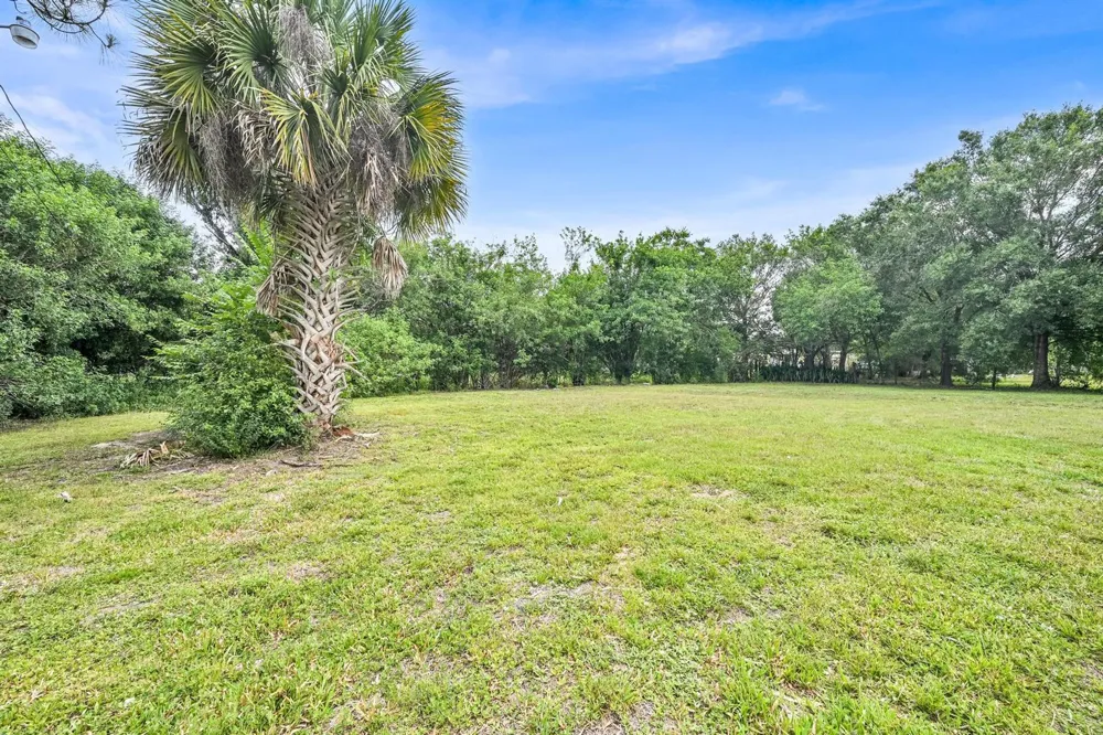 833 NW 34th Street Okeechobee, FL 34972