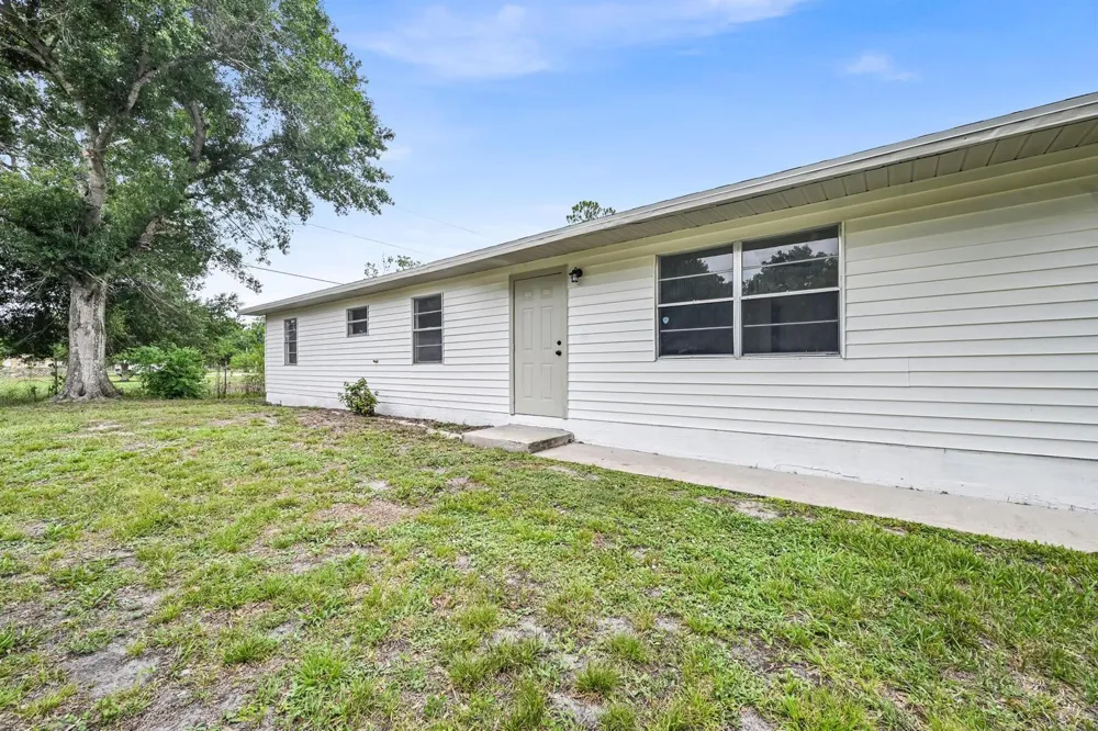 833 NW 34th Street Okeechobee, FL 34972