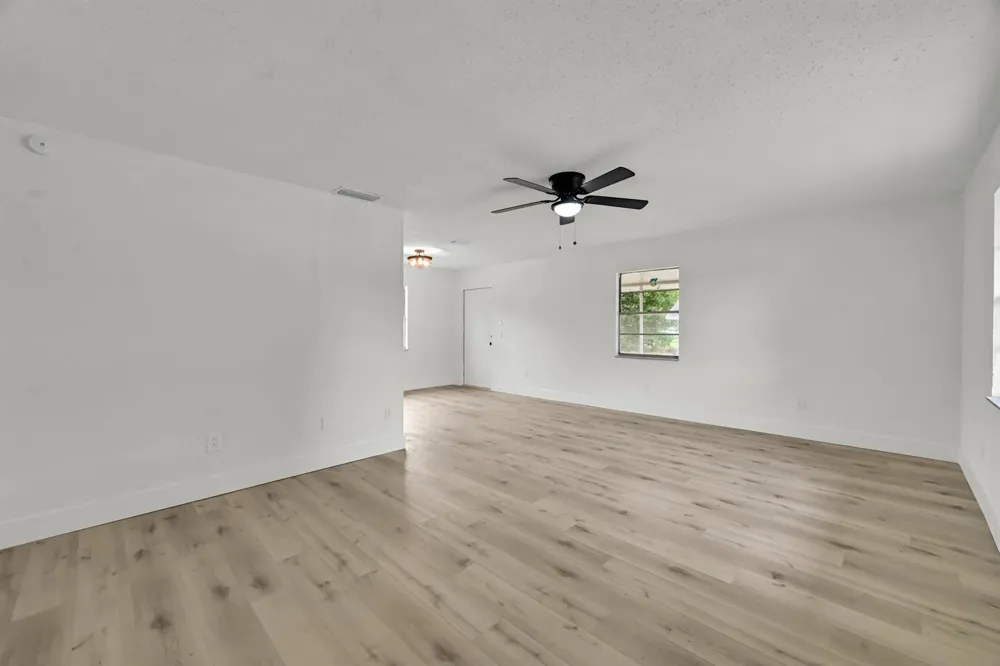 833 NW 34th Street Okeechobee, FL 34972