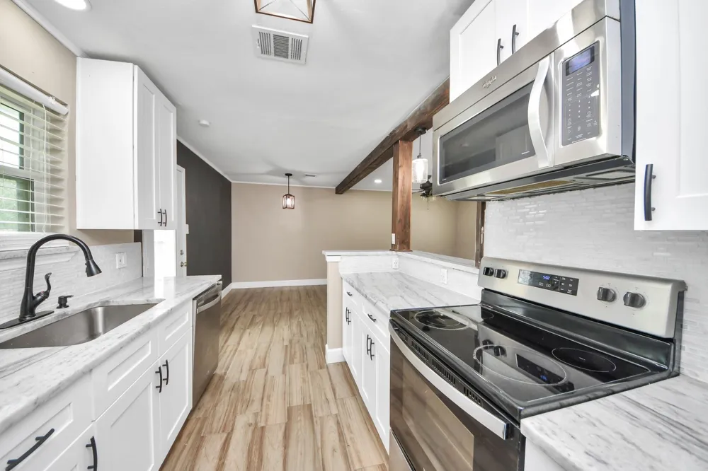 12733 7th Street Santa Fe, TX 77510