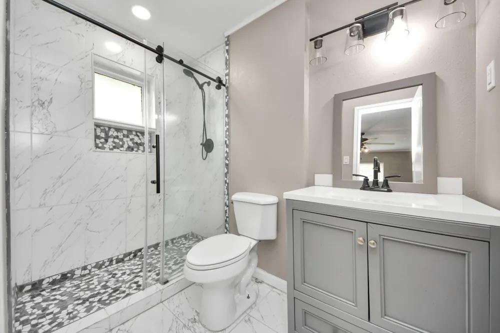 12733 7th Street Santa Fe, TX 77510
