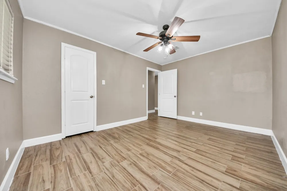 12733 7th Street Santa Fe, TX 77510