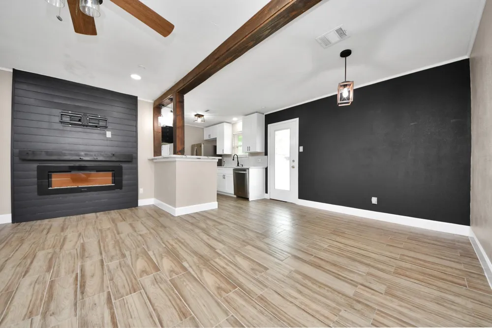 12733 7th Street Santa Fe, TX 77510