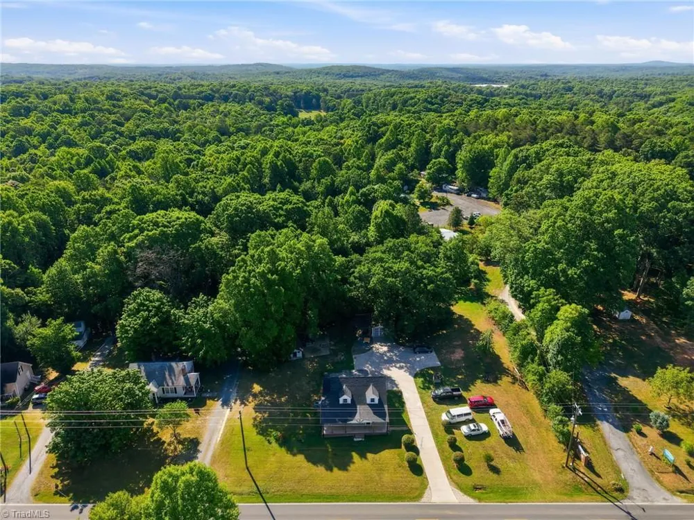 2816 Old Liberty Road Randleman, NC 27317