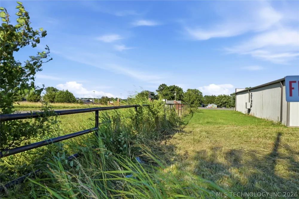 1100 Knapp Avenue Warner, OK 74469