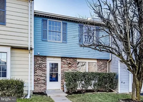 7 LEATHERWOOD COURT