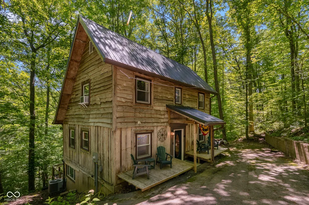833 Helmsburg Road Nashville, IN 47448