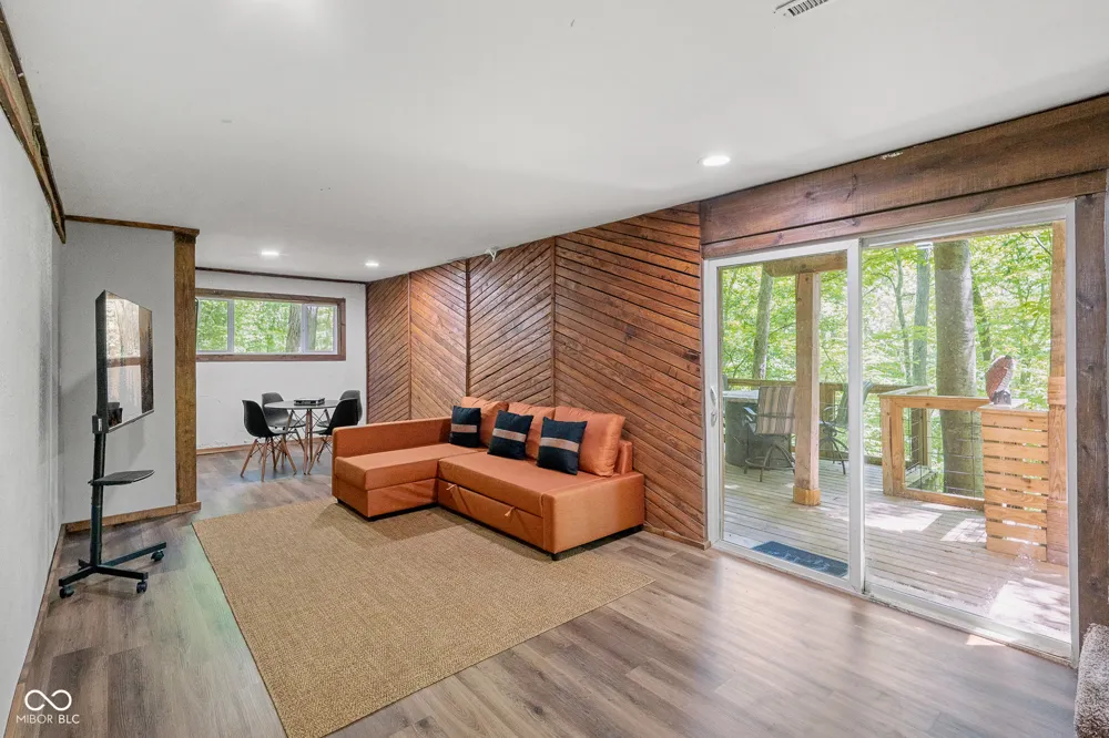 833 Helmsburg Road Nashville, IN 47448