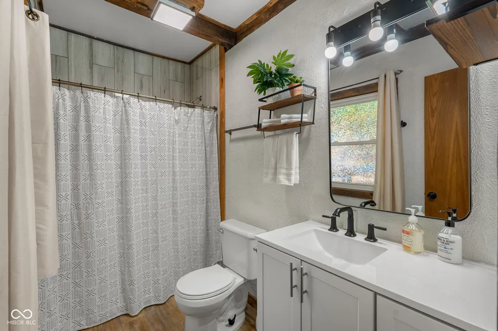 833 Helmsburg Road Nashville, IN 47448