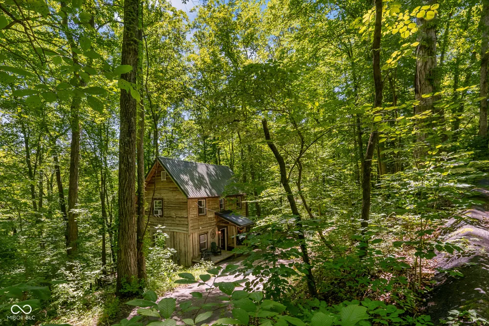 833 Helmsburg Road Nashville, IN 47448
