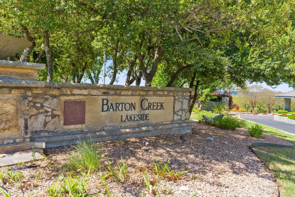 27030 Masters Pkwy Spicewood, TX 78669