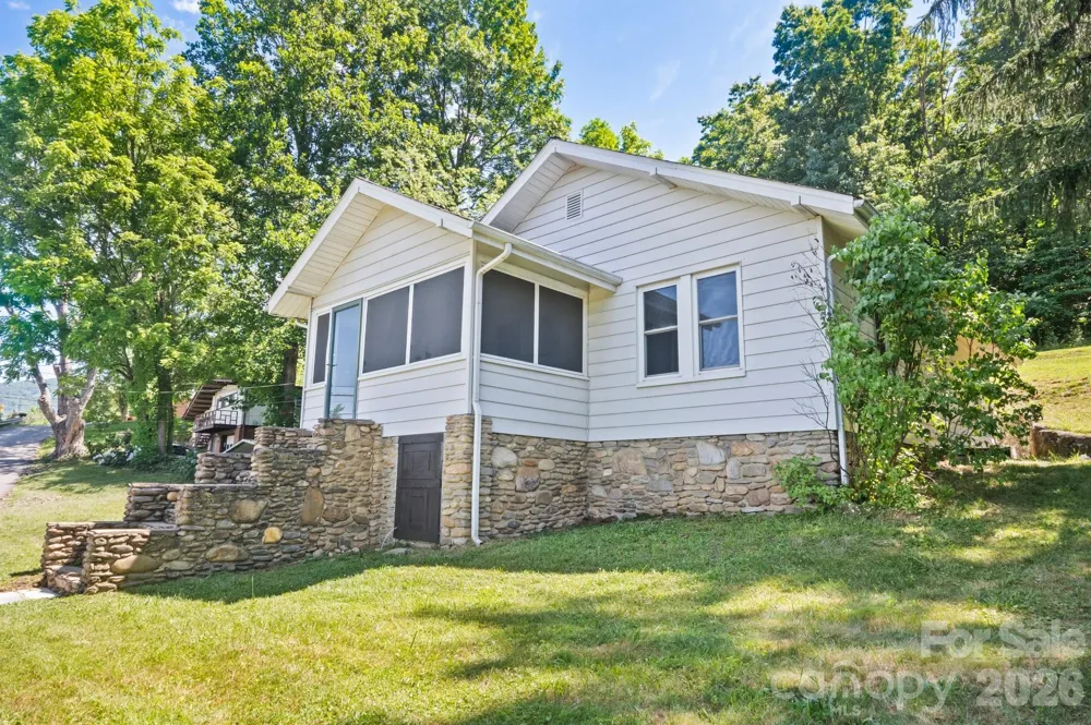 441 Main Street Clyde, NC 28721