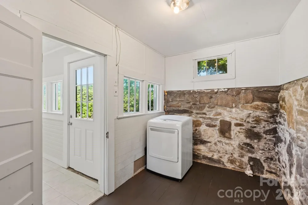 441 Main Street Clyde, NC 28721