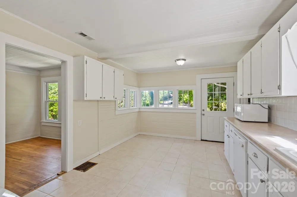 441 Main Street Clyde, NC 28721
