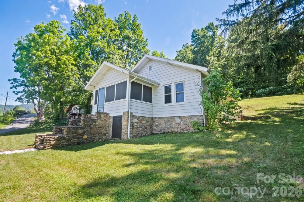 441 Main Street Clyde, NC 28721