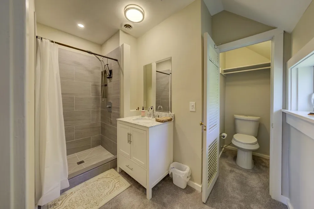 10860 S West Bayshore Drive Elmwood Charter Township, MI 49684