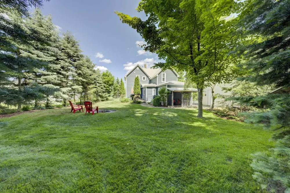 10860 S West Bayshore Drive Elmwood Charter Township, MI 49684