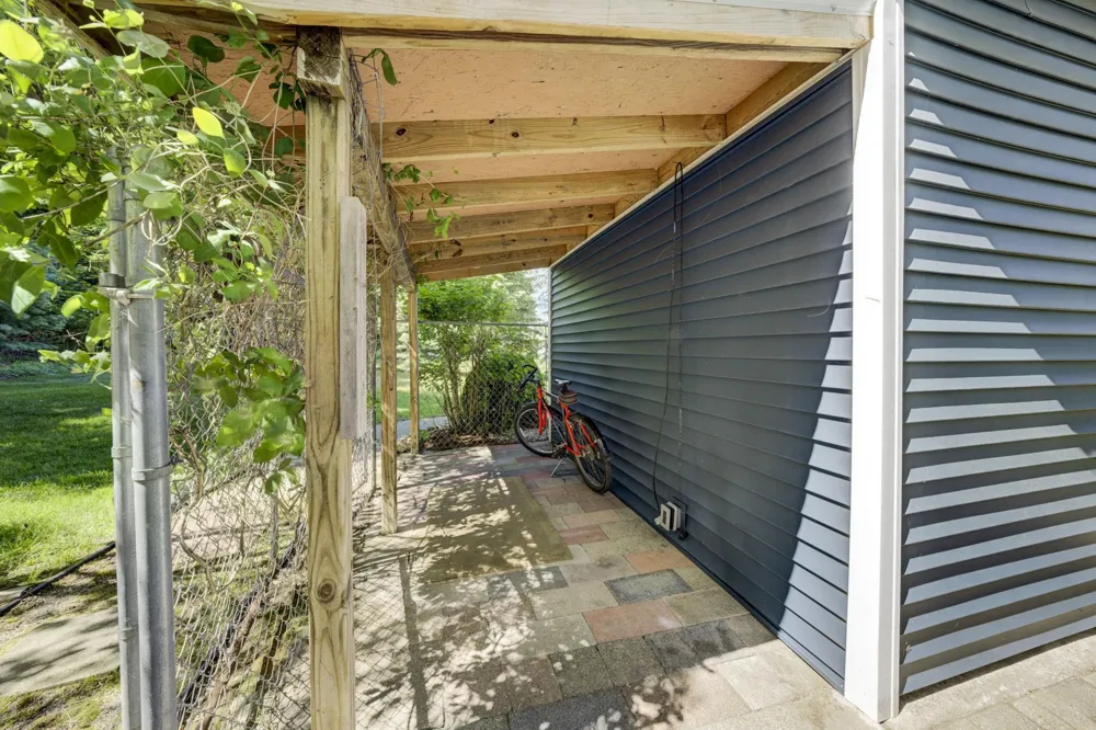 10860 S West Bayshore Drive Elmwood Charter Township, MI 49684