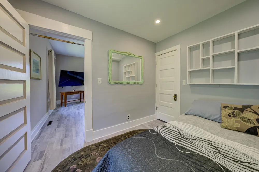 10860 S West Bayshore Drive Elmwood Charter Township, MI 49684