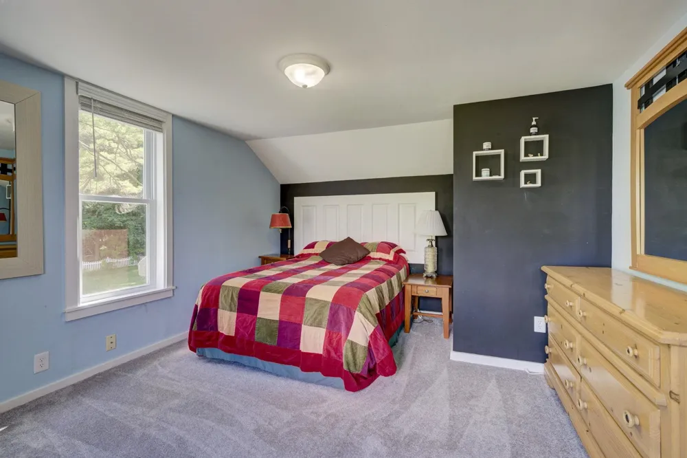 10860 S West Bayshore Drive Elmwood Charter Township, MI 49684
