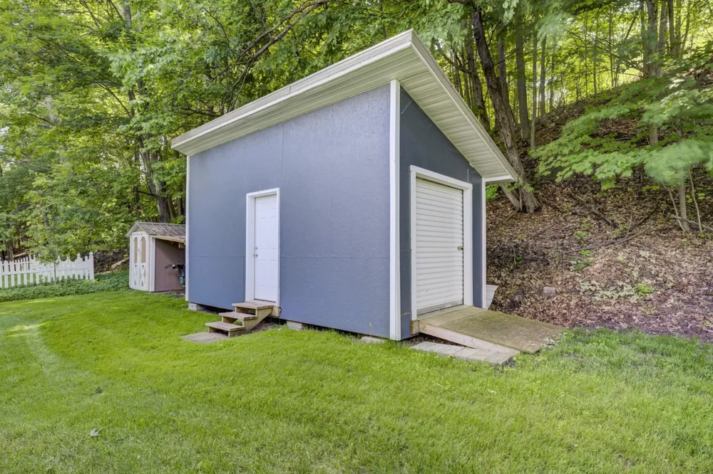 10860 S West Bayshore Drive Elmwood Charter Township, MI 49684